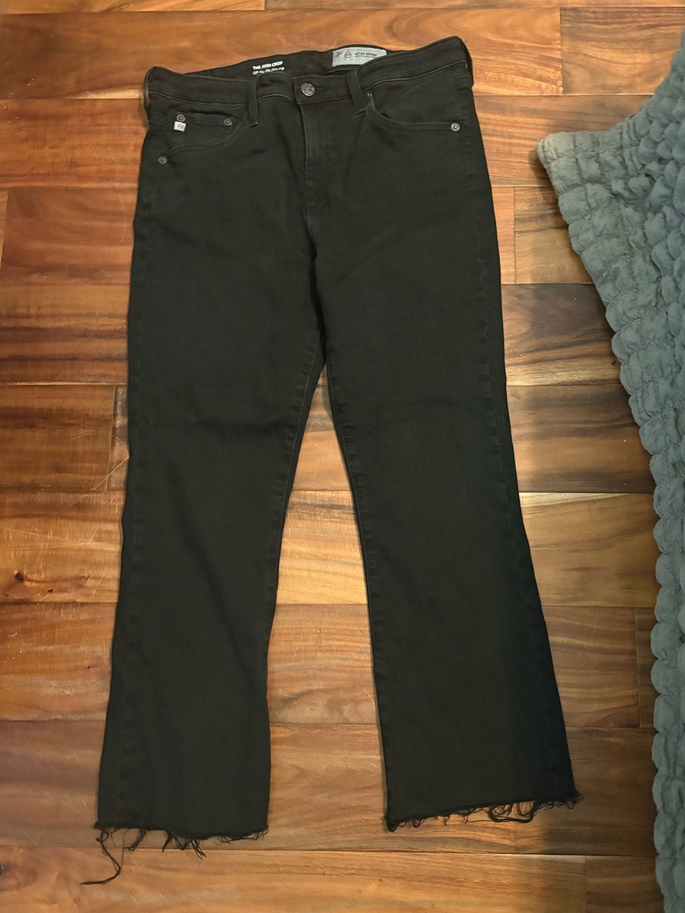 AG Adriano Goldschmied The Jodi Crop Black High Rise Slim Flare Jeans 31 (1179)